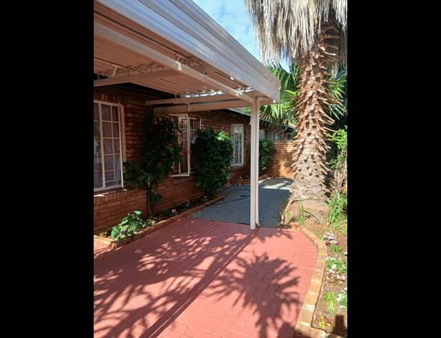 3 BEDROOM TOWNHOUSE FOR SALE IN HESTEAPARK